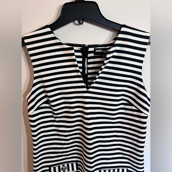 𝅺KARL Lagerfeld Paris Black and White Stipe V Neck A-Line Dress NWOT - Picture 5 of 9